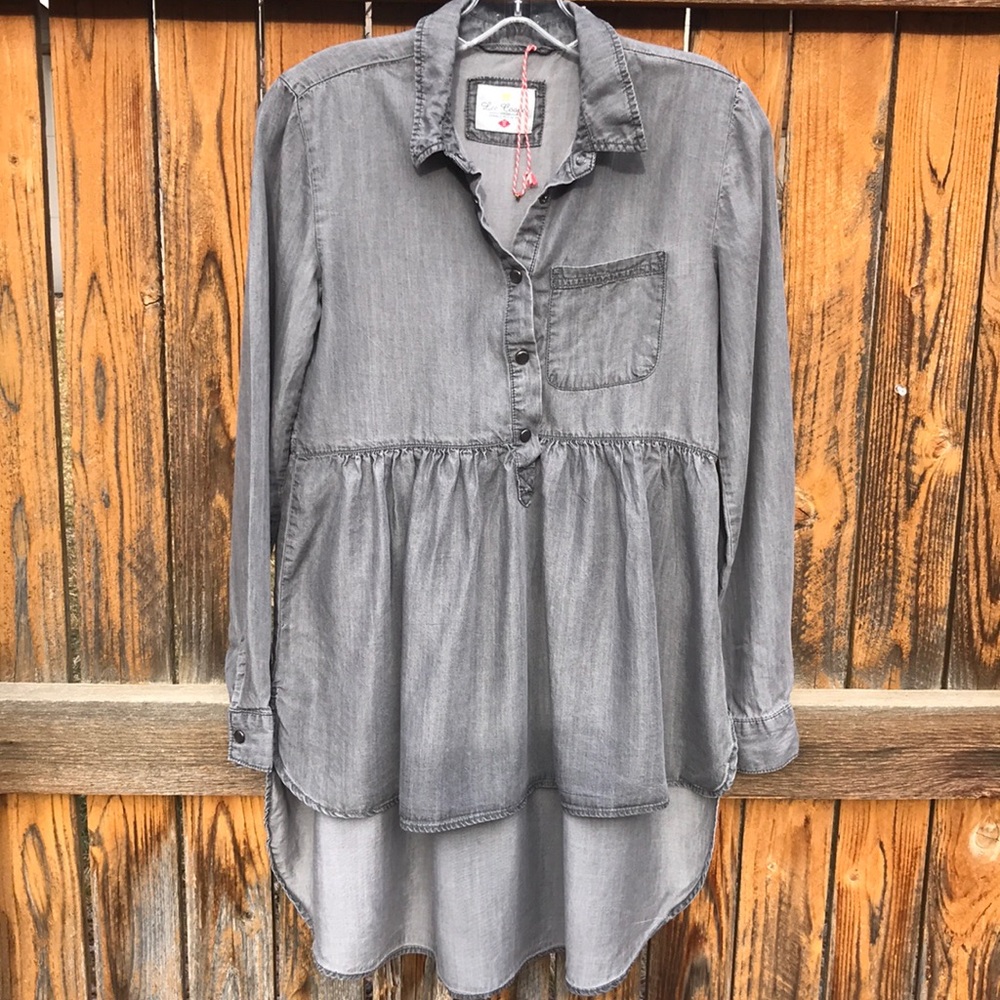 Lee Cooper.  Size Small. Top